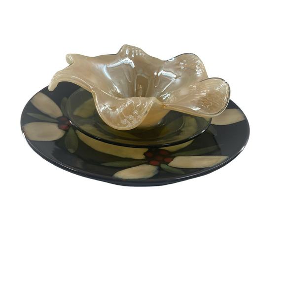 Suncatcher Yard Art Layered Flowers Tulip Tiered Repurposed Glass Garden Art - Picture 3 of 12